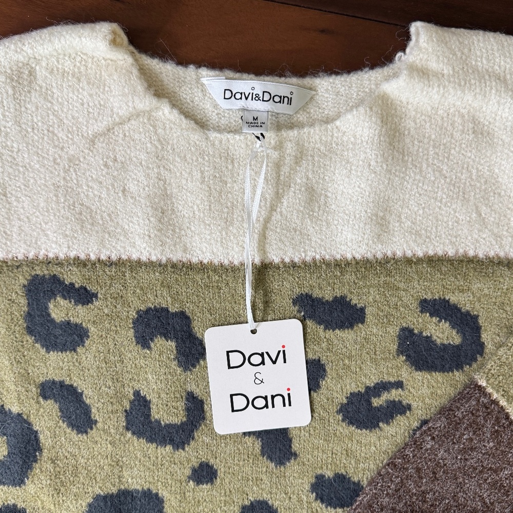 ANIMAL PRINT WITH COLOR BLOCKS SWEATER - Picture 6 of 9